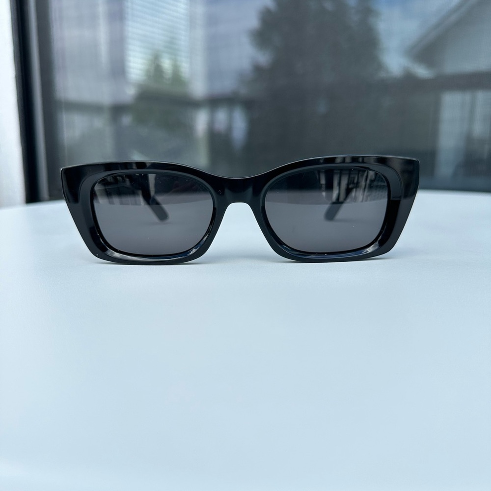 Christian Dior ‘diormidnight S31 sunglasses